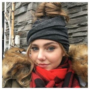 Peek-A-Boo Beanie - PINK